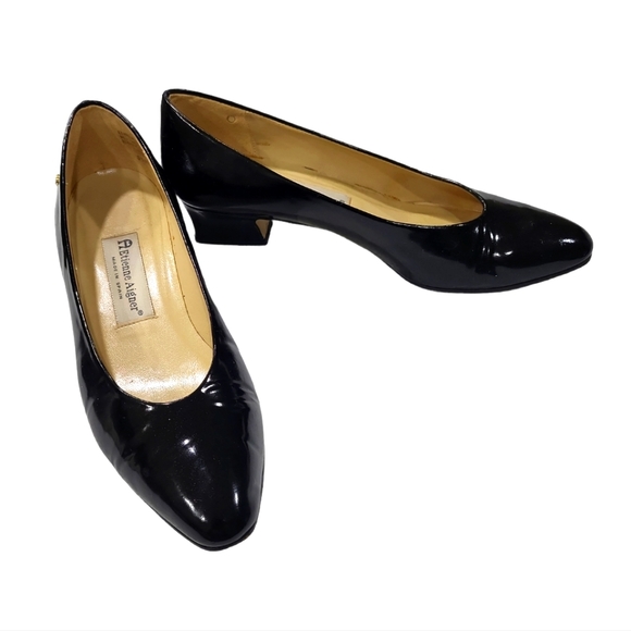 Etienne Aigner Shoes - Vintage Etienne Aigner Black Pump Heels Shoes Madrid Spain Leather 00s 90s, 8.5